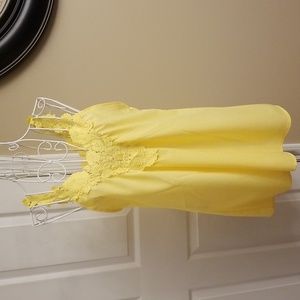 $5 ITEM. Yellow camisole. Size medium. MUST BUNDLE WITH OTHER ITEMS
